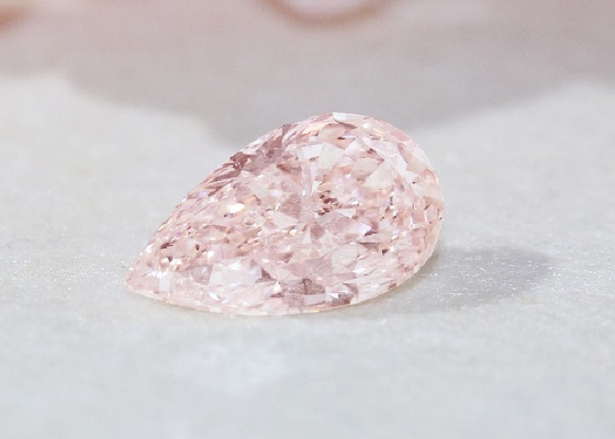 Kích thước lớn Màu hồng lạ mắt CVD Nhân tạo Kim cương tổng hợp 3.74ct Hình quả lê