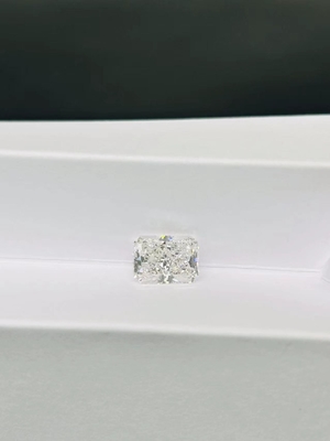 Đá có kích thước lớn 5.3ct Radiant Shape Lab được tạo ra như CVD Diamond không được xử lý được chứng nhận IGI