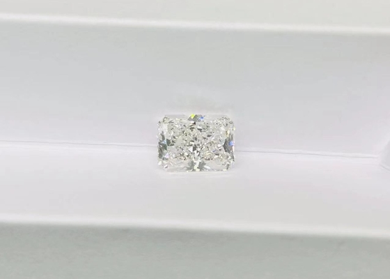 Không màu 10 Mohs CVD Lab Grown Diamond Radiant Cut Thiết kế lạ mắt