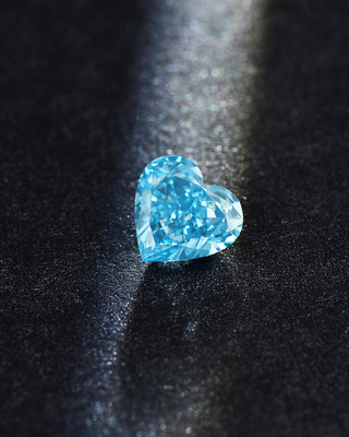 IGI Trái tim hình dạng rỗng phòng thí nghiệm trưởng thành Blue CVD Kim cương 1.4ct-2.0ct